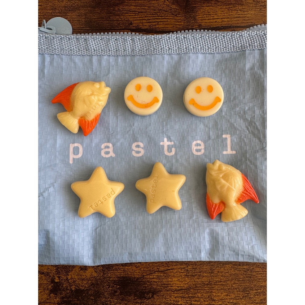 CJ Hendry Pastel Beads Set 6pc Fish Smiley Star Collectible Art Accessories
